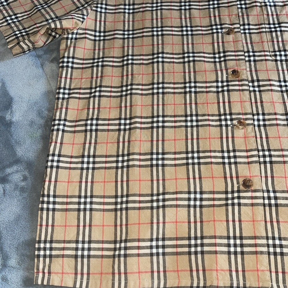 Preloved Burberry shirt with 1 pocket excellent condition size 15 22” wide - Picture 7 of 12